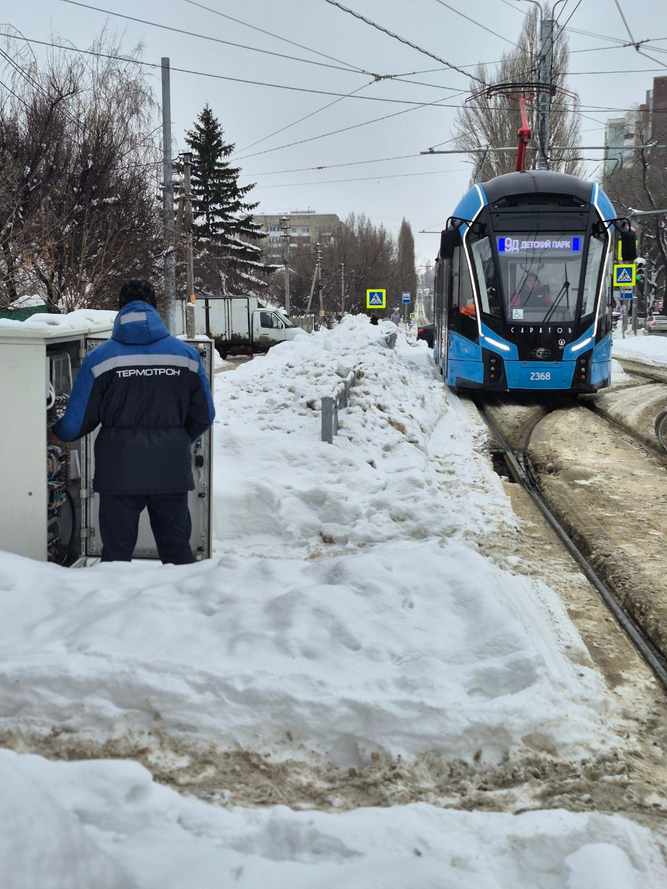ОХУ-ын Саратов хот трамвайгаа шинэчилж байна